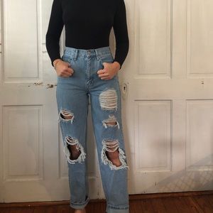 NWOT urban outfitters high rise baggy light wash ripped jeans